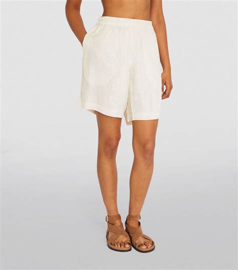 Silk Bermuda shorts 